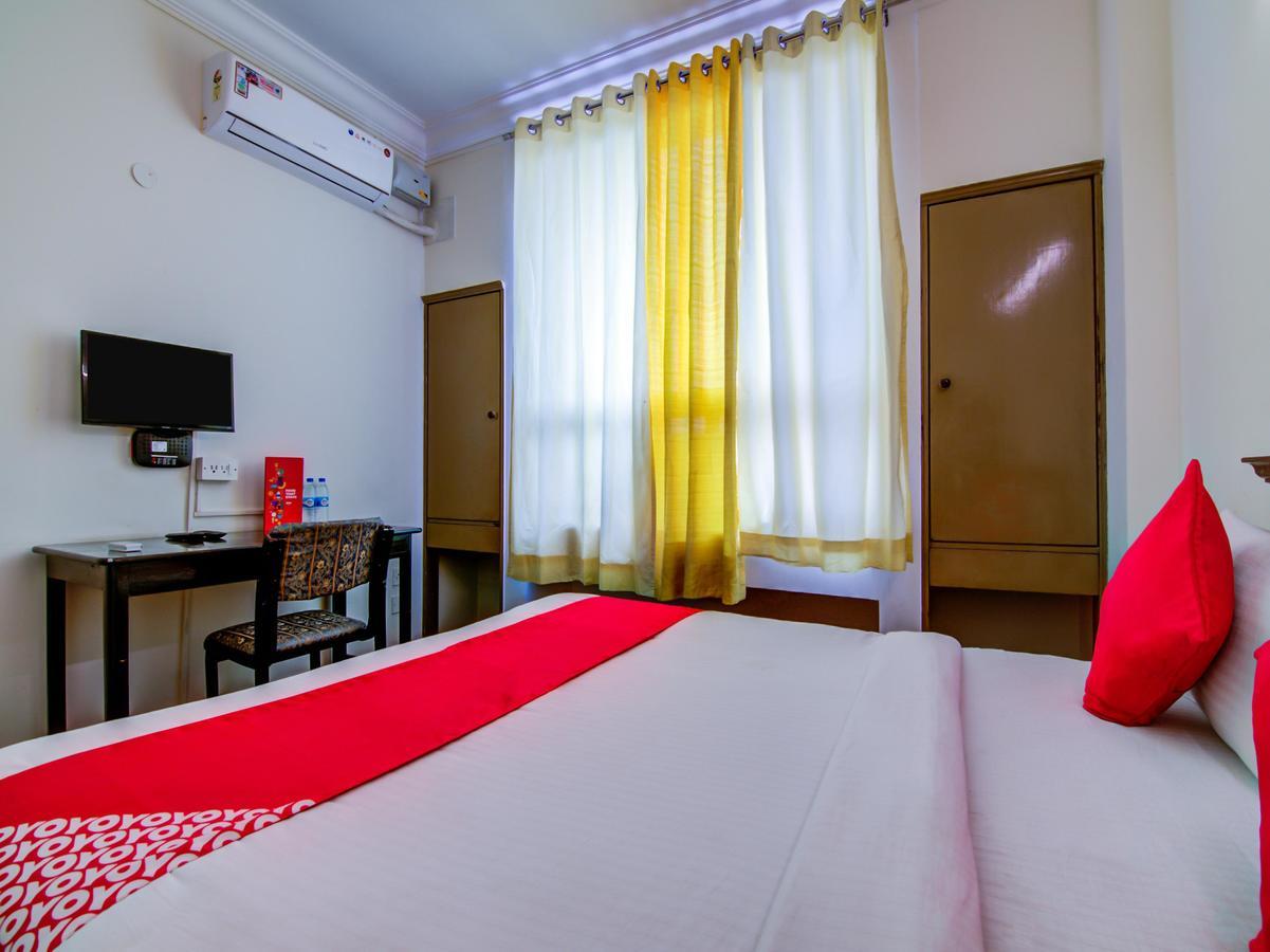 Hotel Golden Gates Бангалор Экстерьер фото
